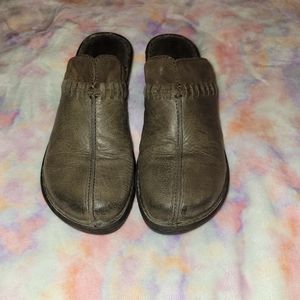 Born clogs